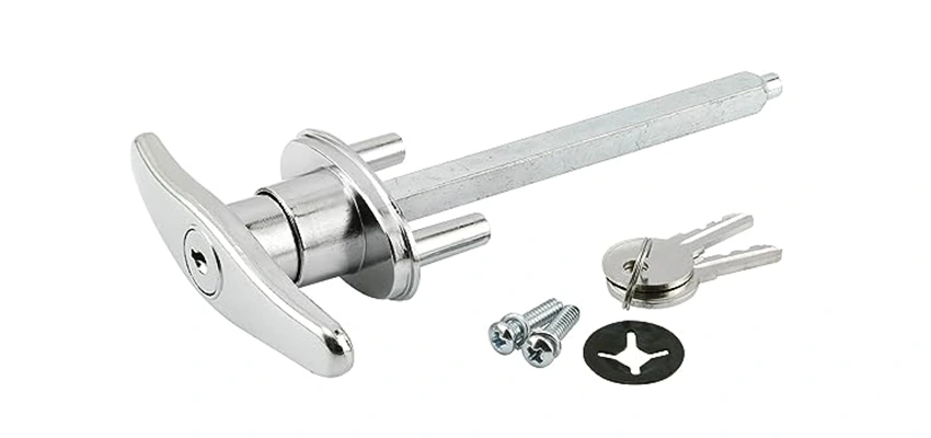 Old Style Garage Door Locks Replacements in Bonadelle Ranchos-Madera Ranchos, California