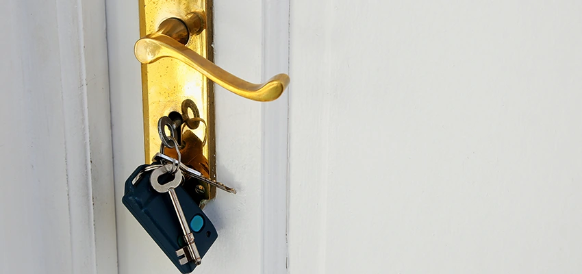 Broken Door Key Extraction in Bonadelle Ranchos-Madera Ranchos, CA
